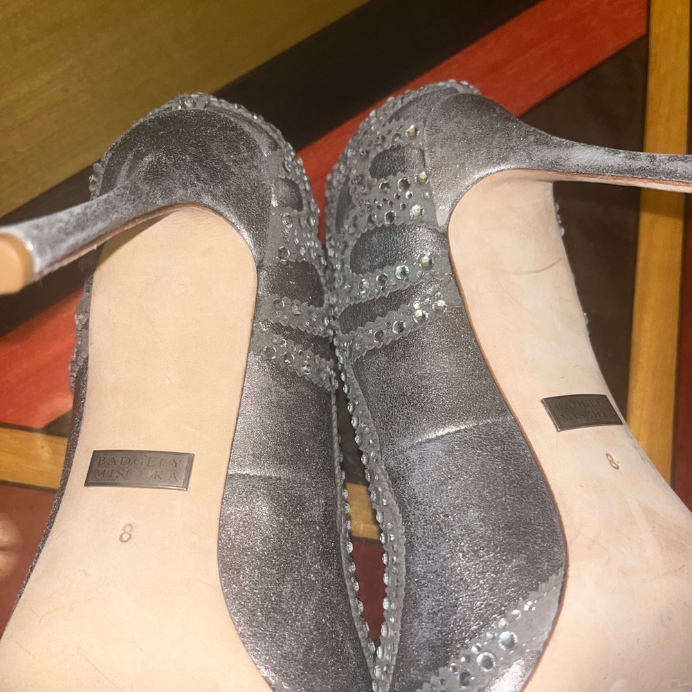 Embellished Badgley Mischka Pointed Toe Women's Heels - Picture 4 of 5